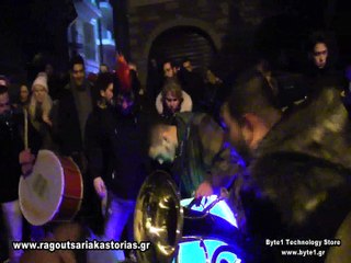 Ξημέρωμα Χριστουγέννων 2015 και η Καστοριά πήρε φωτιά με τα χάλκινα