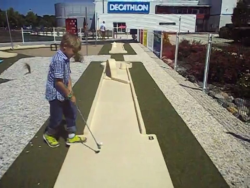 Quentin trop fort au Golf ! ETE 2015  1