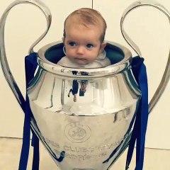 Sneijder'in oğlu Şampiyonlar Ligi Kupası'nda!