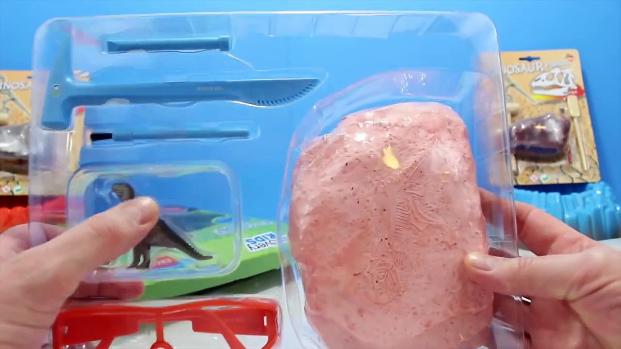 Dinosaur Toys Dig Excavation SKELETONS FOSSILS Dinosaur Toy Dig by Surprise Eggs