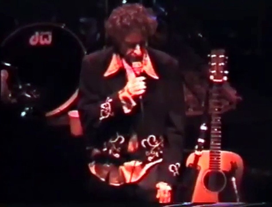 Bob Dylan in concert 1995- Masters of War