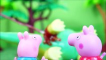 Pig George da Família Peppa Pig Salva o Dinossauro com Doutora Brinquedos! Completo em Portugues  Funny So Much! Videos