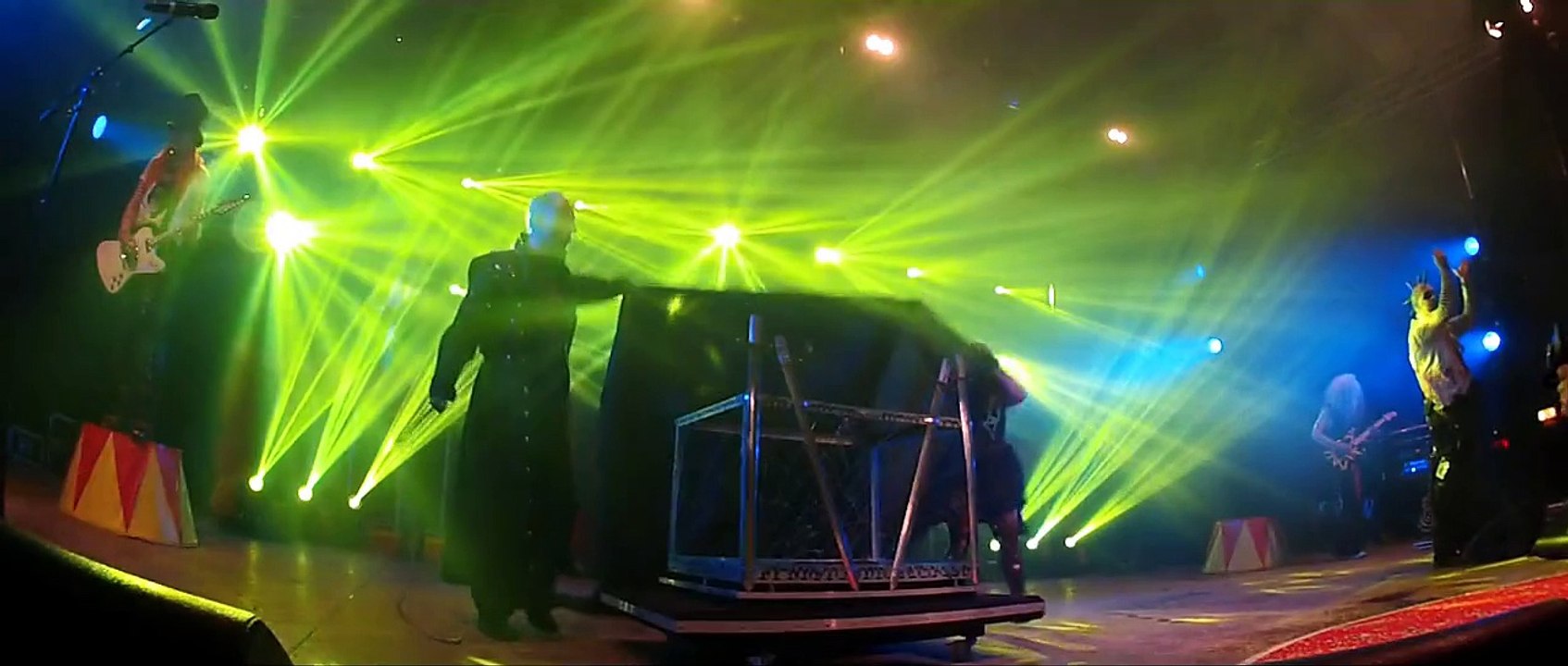 USE SOMEBODY 'CIRCUS OF FREAKS' SEVEN CENT HALLOWEEN SHOW 2014 ©BLACK ART FILM