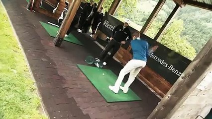 The German national soccer team meets Martin Kaymer - Mercedes-Benz original