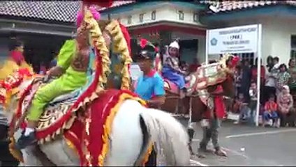 KUDA RENGGONG ACARA KHITANAN