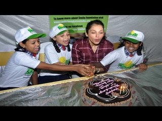 Ishaa Koppikar Celebrates Her Birthday With Kids at Smile NGO