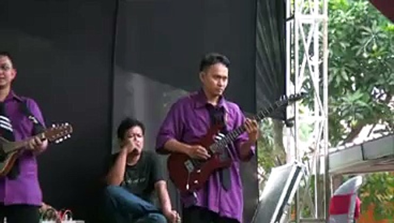 BANYAK GRUP KUDA RONGGENG