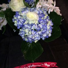 Five and Up Flowers has just the gift for you!  Give us a call at 972-850-8769