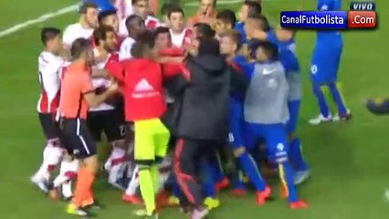 Agresión de Maidana a Tévez y Chávez • Boca Juniors vs River Plate 0-1 • 2016