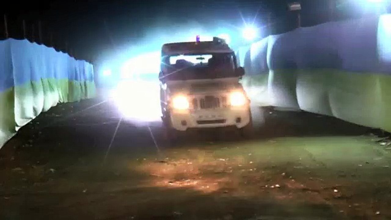 Watch Shahrukh Khan TIGHT SECURITY