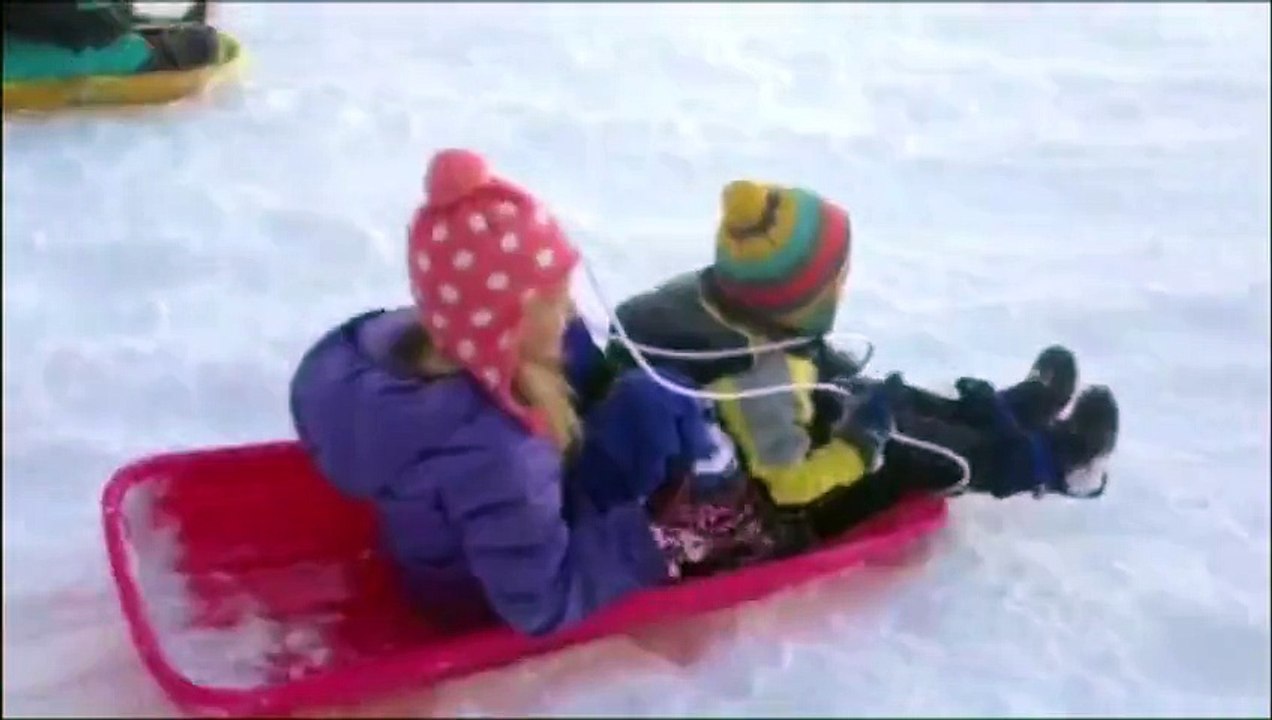 Après la tempête, les Américains profitent des joies de la neige