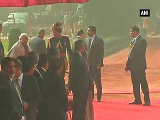 Ceremonial reception for Hollande at Rashtrapati Bhavan