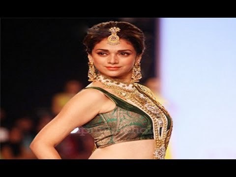 Aditi Rao Hydari Exotic Poses | IIJW fashion show 2013