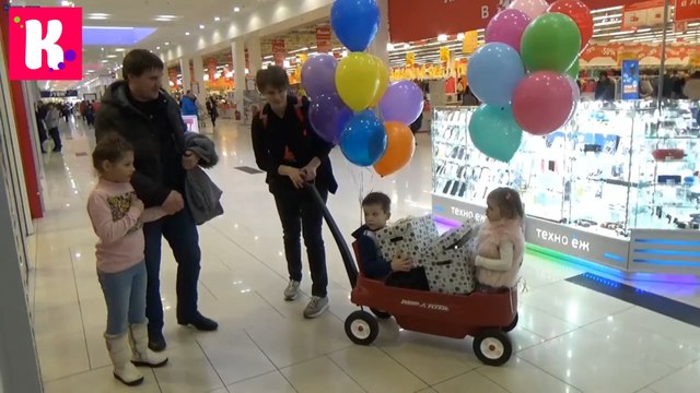 1.000.000 ПОДПИСЧИКОВ на Канале Miss Katy раздаём подарки детям 1 million subscribers VLOG