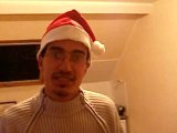Un fou en pere noel !! l ' alcool ...