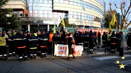 Les sapeurs-pompiers professionnels de la Drôme sont en grève