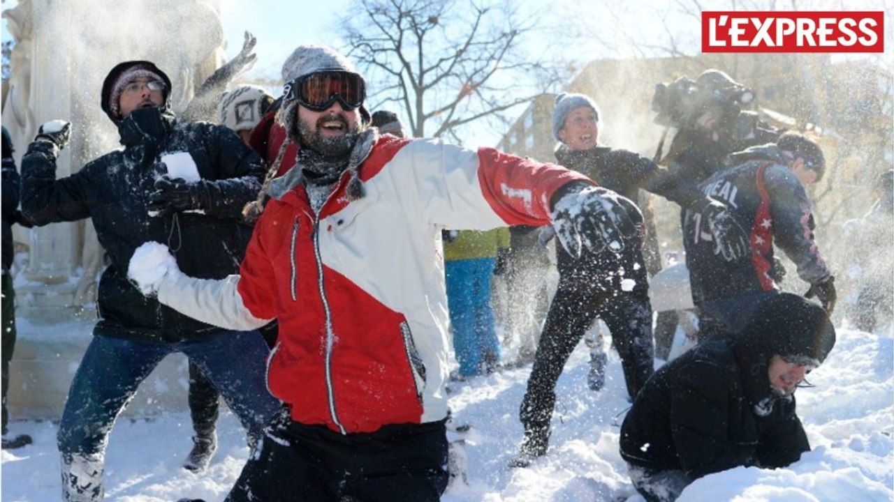 Bataille de boule de neige géante à Washington après la tempête "Snowzilla"