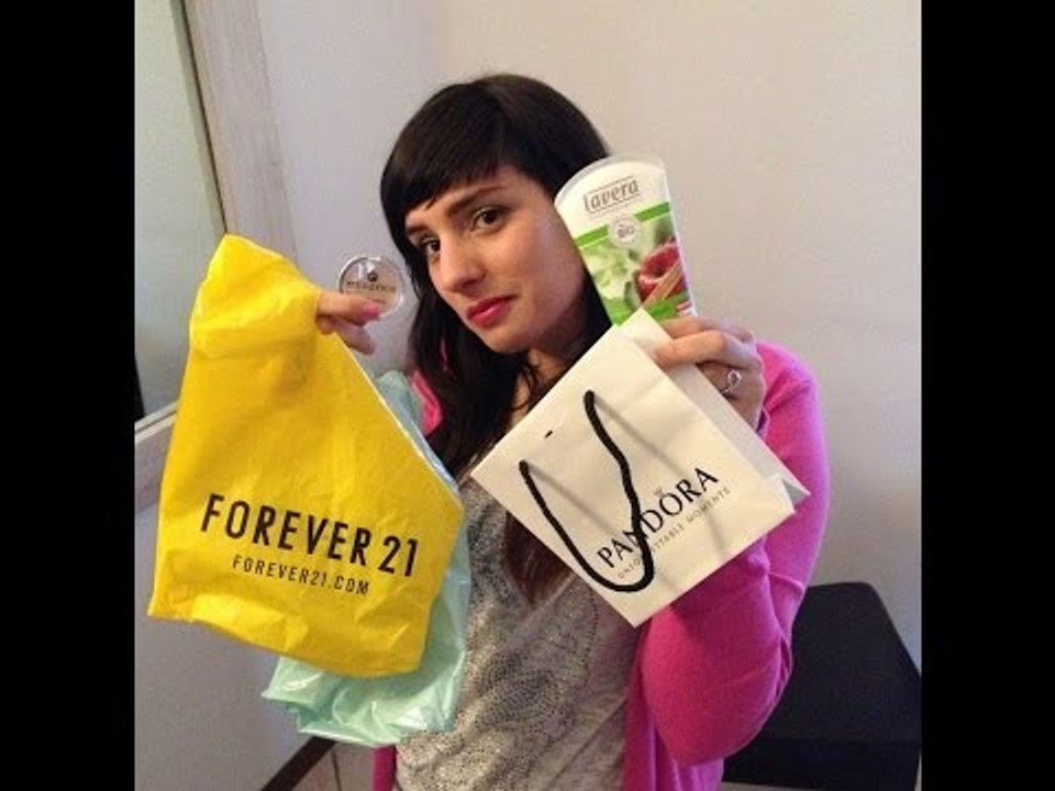 Acquisti Makeupposi e Accessori da Monaco - Essence, NYX, Lavera, Forever21 - Chic and Kiss ❤