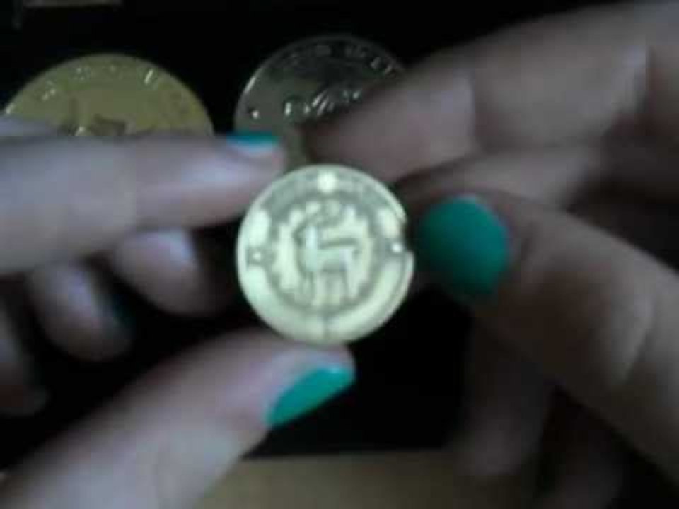 Gringott's bank coins: galeoni, falci e zellini.