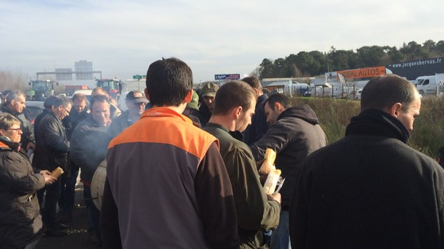 Le casse-croûte des agriculteurs sur la RN165