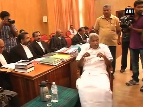 Kerala CM Oommen Chandy appears before probe panel