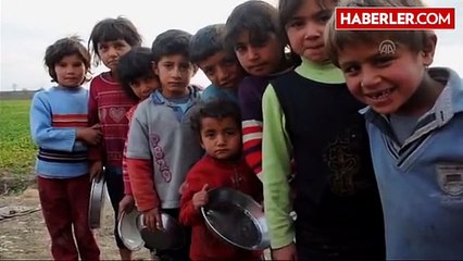 Çadırda Yaşayan Suriyelilere "Sıcak Yemek" Yardımı