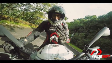 Triumph Street Triple 675 : Review : Powerdrift