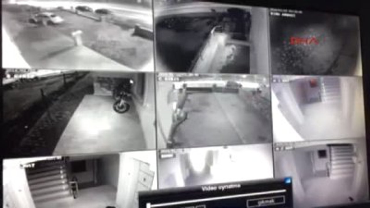 Sakarya Motosikleti Çalarken Güvenlik Kameralarına Yakalandılar