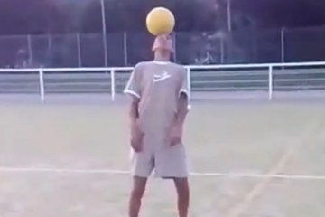 Zap Foot du 25 janvier: A 17 ans Mahrez impressionnait déjà, la frappe monstrueuse à plus de 30m de Vilhena, Messi a fait un heureux à Malaga etc.
