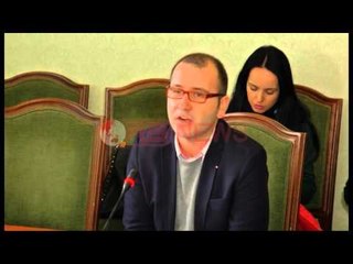 Gazetarët në vetëçensurë, BIRN: Fenomeni po rritet, shkak presioni i politikës- Ora News