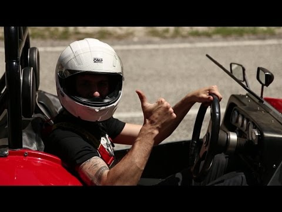 Quattro pezzi di latta e un VTEC da 9.000 giri (promo) - Davide Cironi drive experience