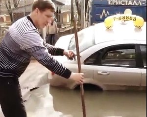 Россия дороги !Замерял глубину ! Чуть не утонул!