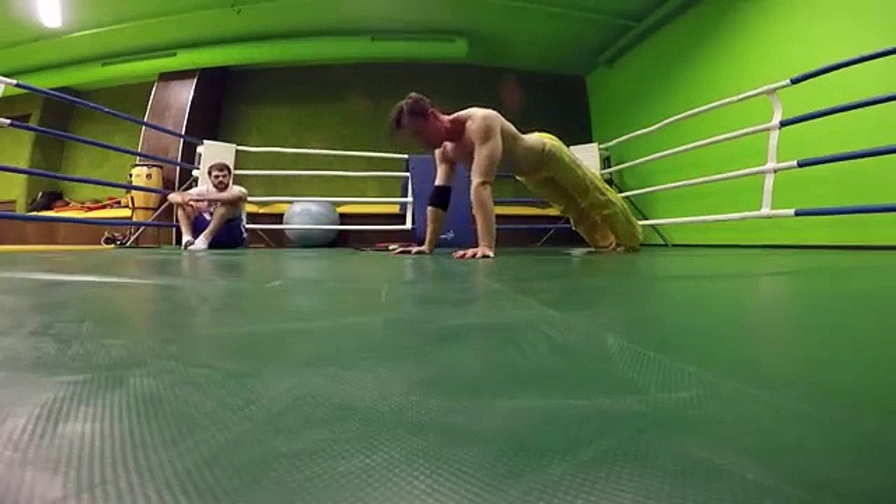 400 отжиманий Patrão's Capoeira SuperHero Workout
