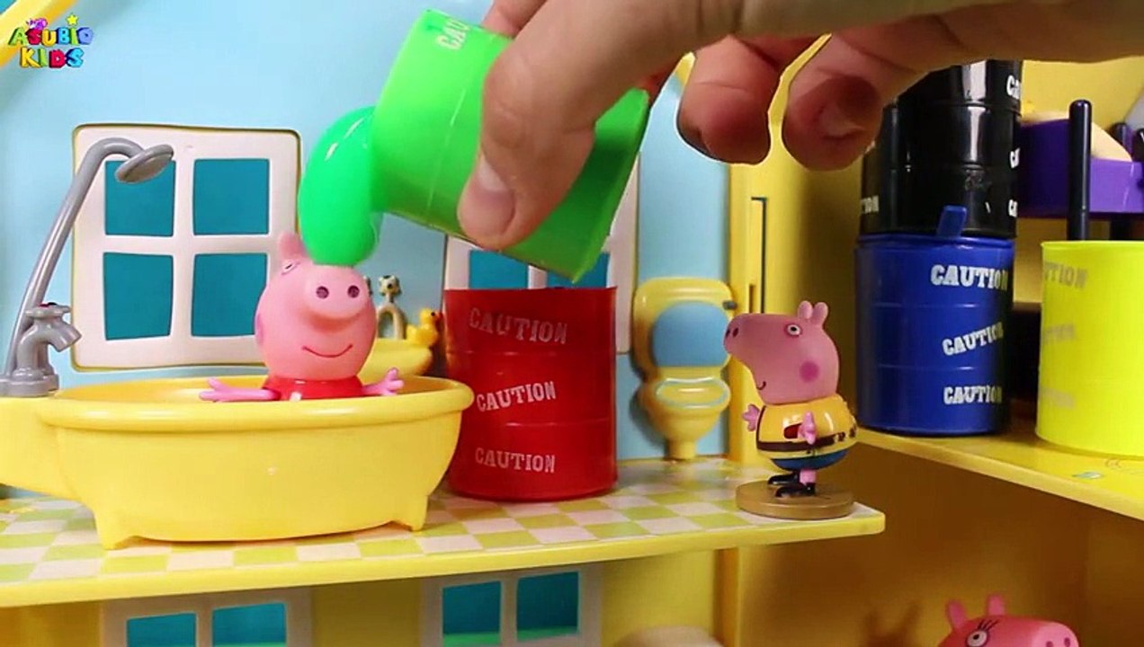 PEPPA PIG: UN BAÑO DIVERTIDO | Aventuras Divertidas  Funny So Much! Videos