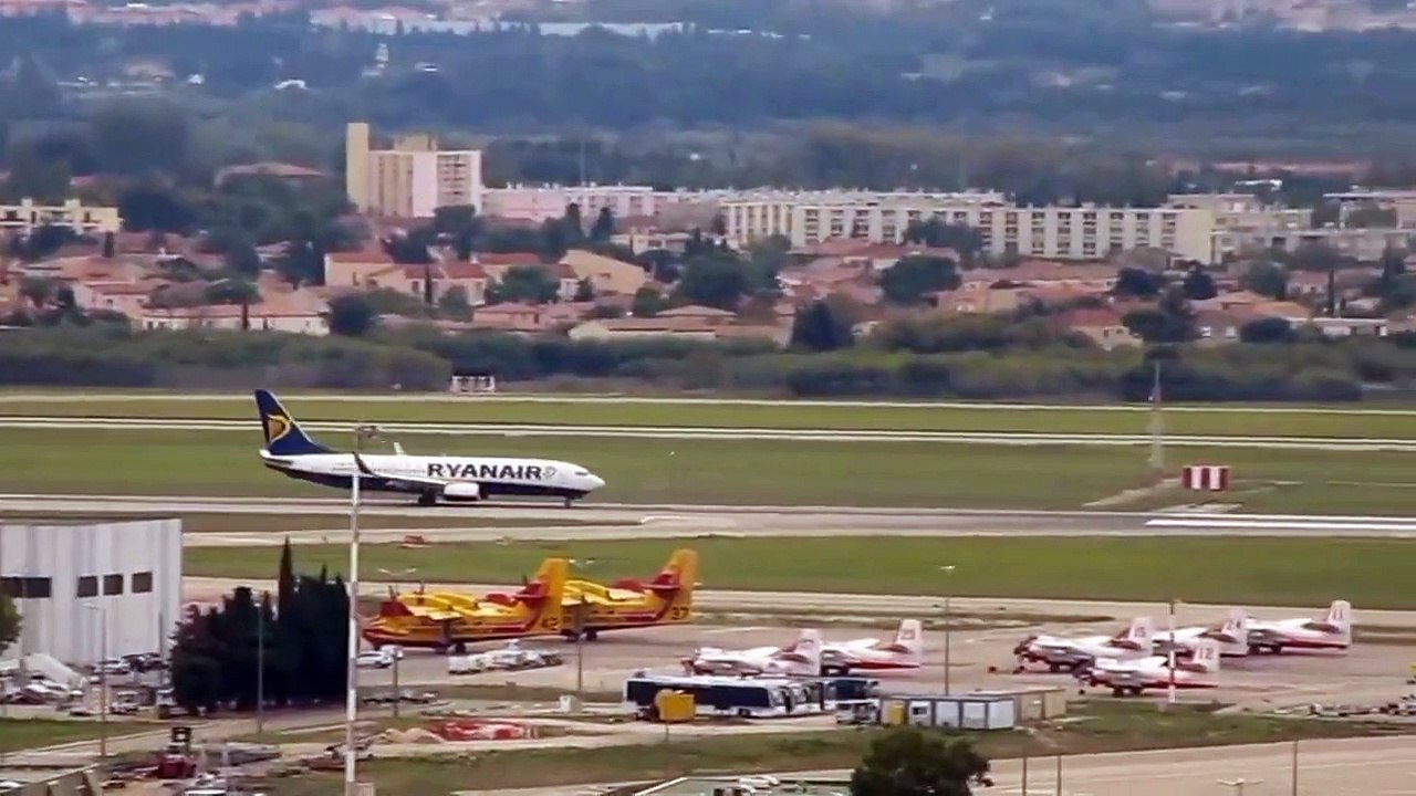 decollage-dun-avion-ryanair-de-laeroport-marseille-provence