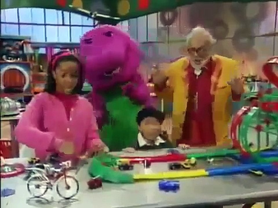「barney and friends」 Barney Fun On Wheels Clip
