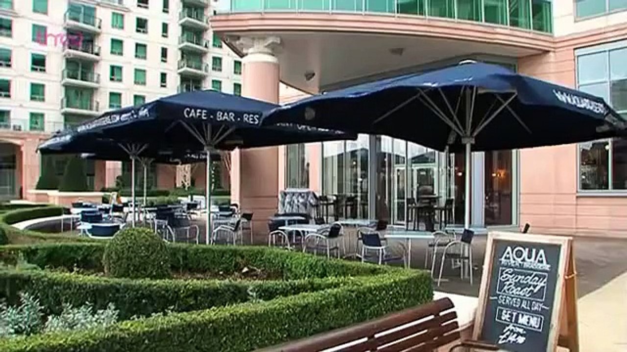 Young, Rich and House Hunting - S01E06