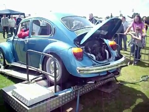 mijn kever op de testbank in Budel