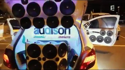 ✔ La Réunion, Bénies Soient Les Voitures Outre Mer Ere - Choc Documentaire 2015 -