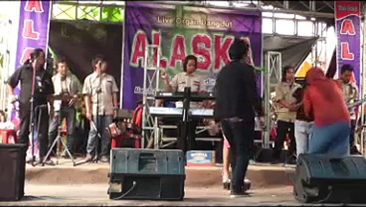 MUSIK PANGGUNG -  JANGAN SALAH SANGKA