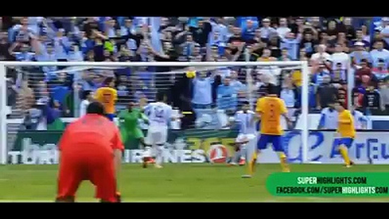 Leo Messi Crazy Goals & Dribbling Skills 2015-2016