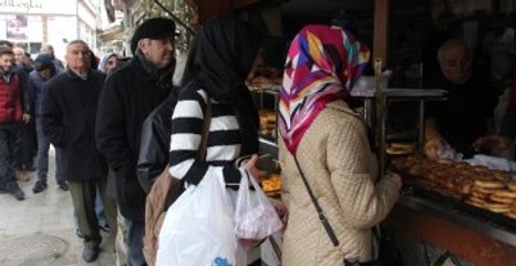 Bursa'da Hizmet Veren Tarihi Fırında 2023'e Kadar Simit 50 Kuruş!