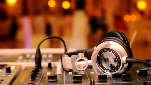 Spag Heddy - Love On First Sine