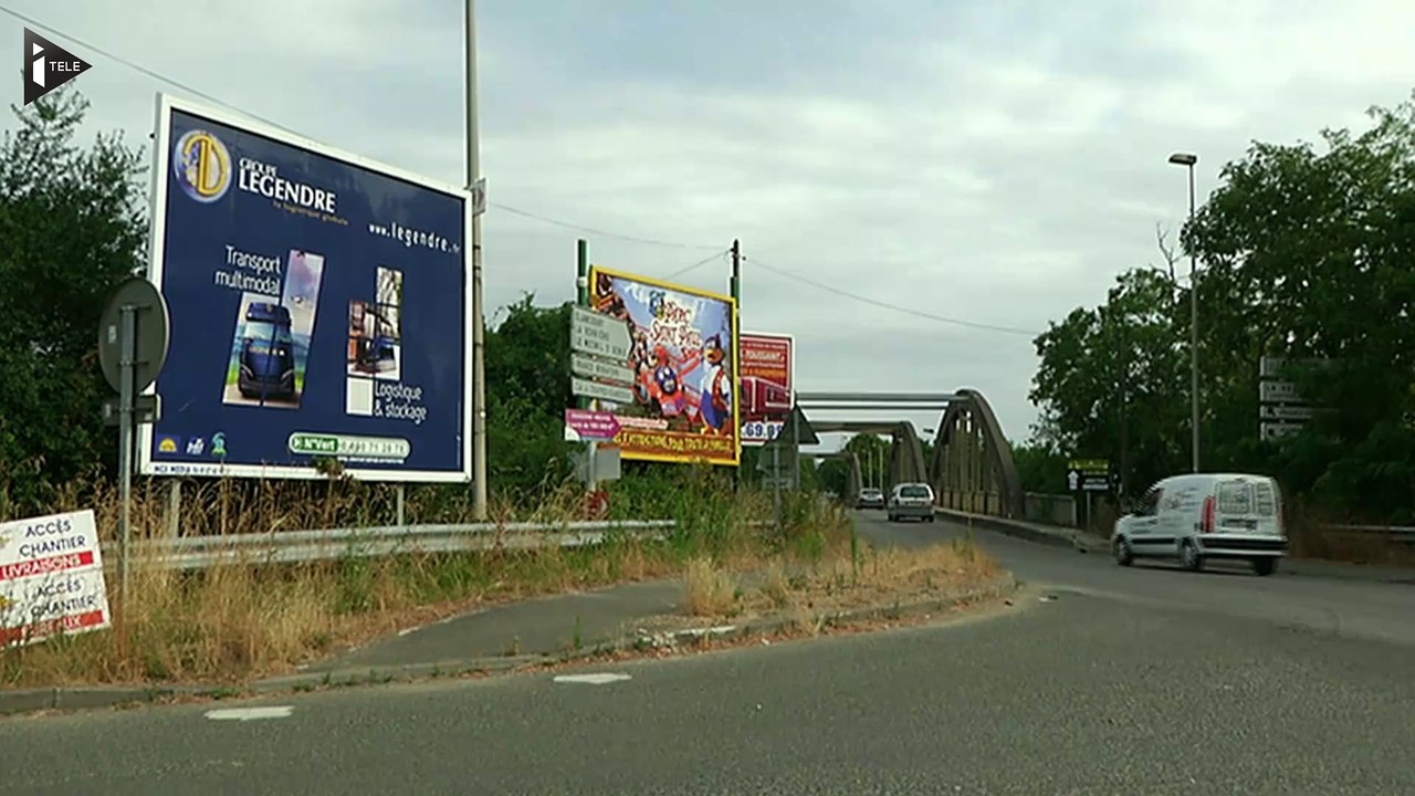 Les grands panneaux publicitaires arrivent dans les petites villes
