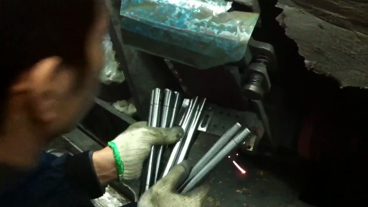 Herrajes para Muebles, Herrajes para Gabinetes - China: Tiradores y Pomos en Acero Inoxidable / Production 6