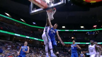 Jeff Green dunk sur Jason Smith