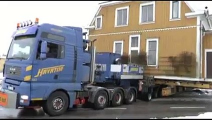 Dubleks evi tırla taşıdılar. Gözlerinize inanamayacaksınız!