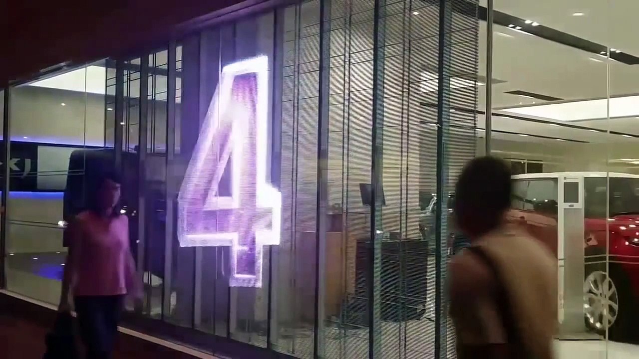 Nouvel Espace Display - démo écran transparent...