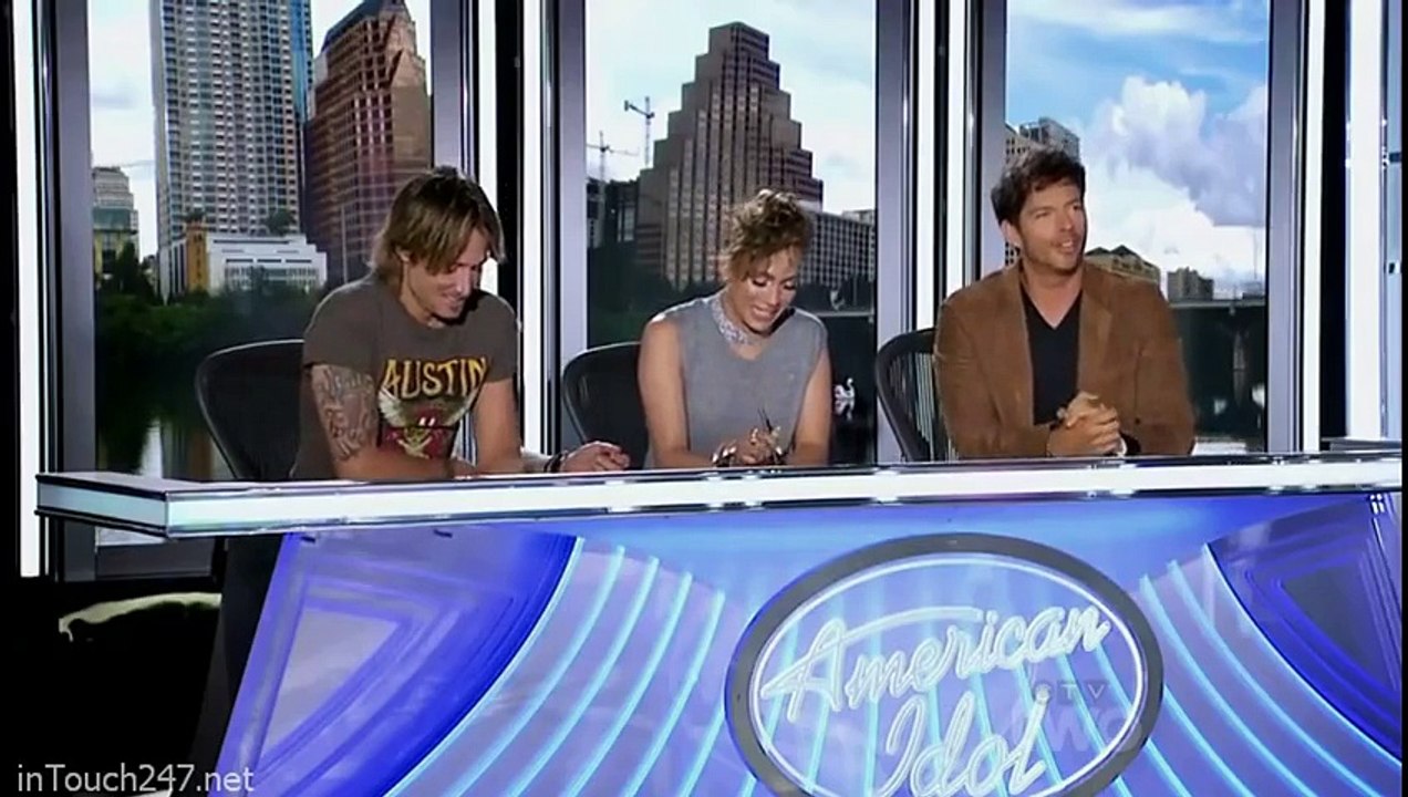 A Pakistani Guy Munfarid Zaidi Living In US Rocked At American Idol