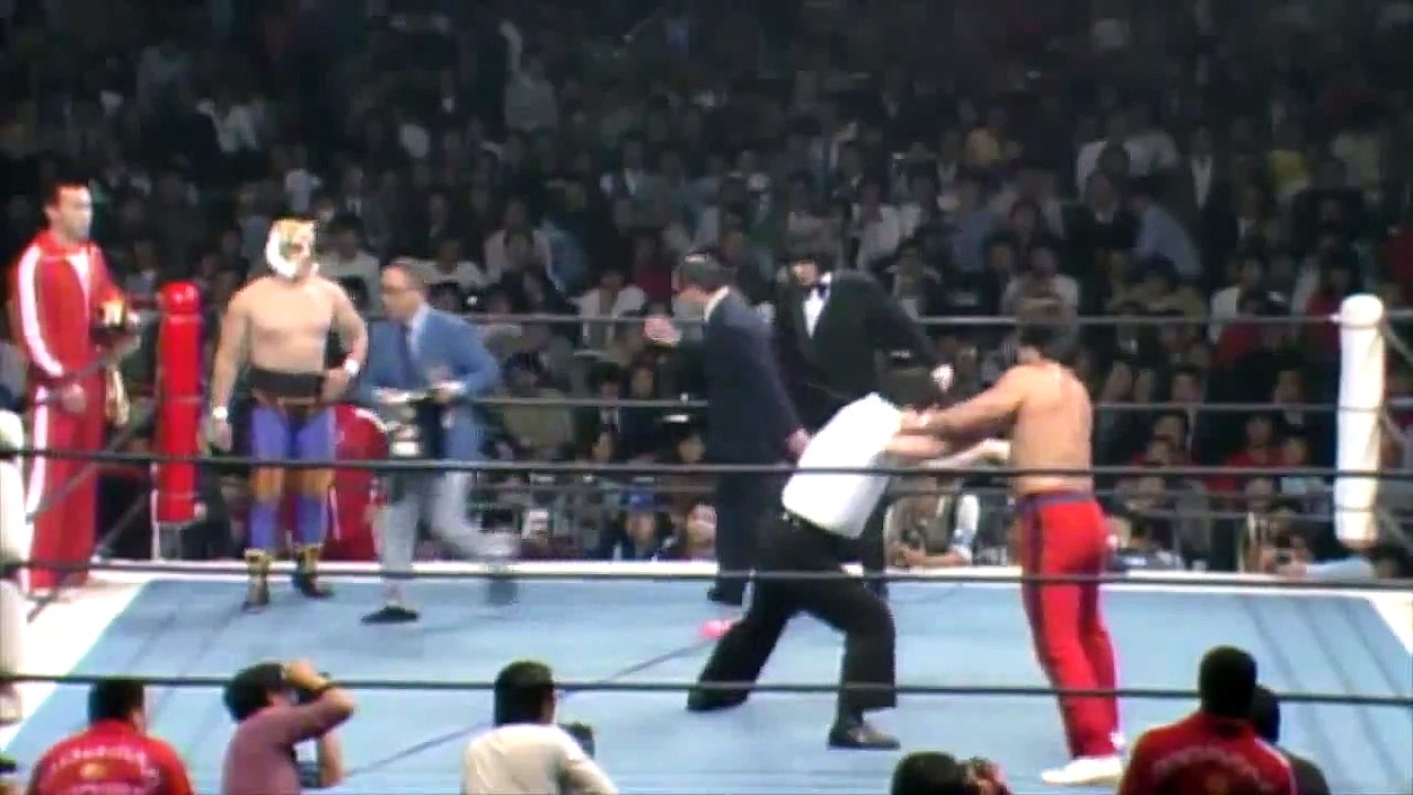 Catch: Tiger Mask vs. Kuniaki Kobayashi